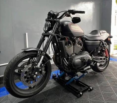HARLEY-DAVIDSON SPORTSTER XR 1200X 